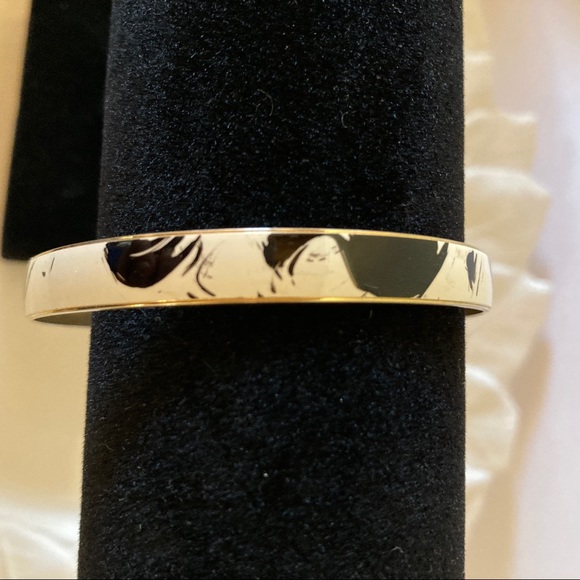 Vintage Black & White Enamel Bangle Bracelet - Picture 7 of 8